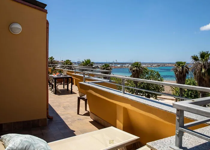 Panoramic Penthouse On The Gulf Of